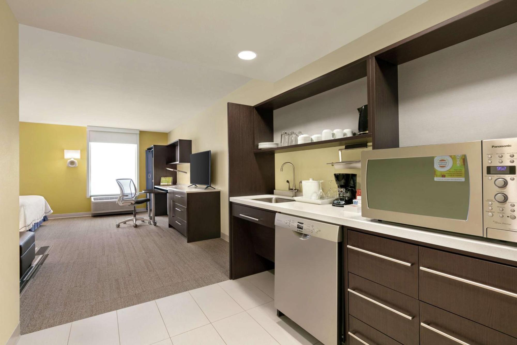 Home2 Suites By Hilton Fort St. John Bagian luar foto